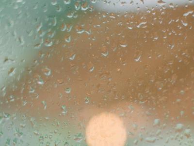 我喜欢听下雨的声音